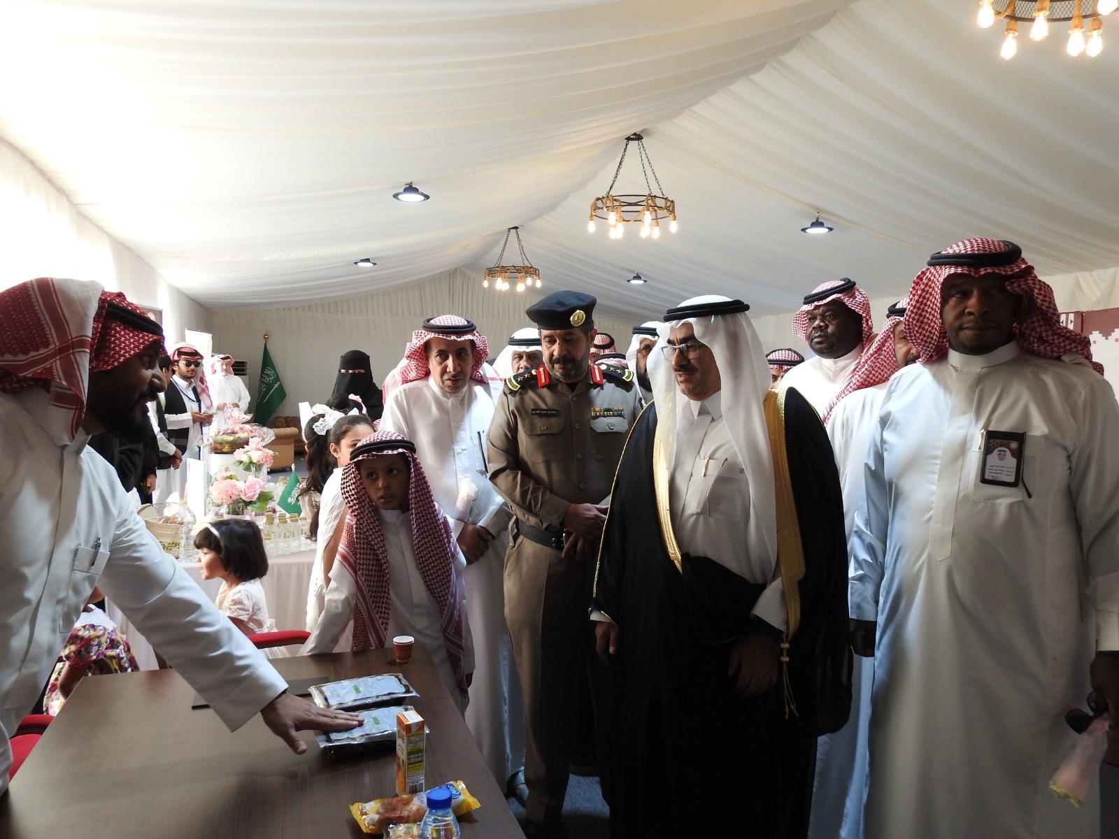 محافظ خيبر في جولة تفقدية لمدينة الحجاج بالمحافظة استعداداً لاستقبال الحجاج 
