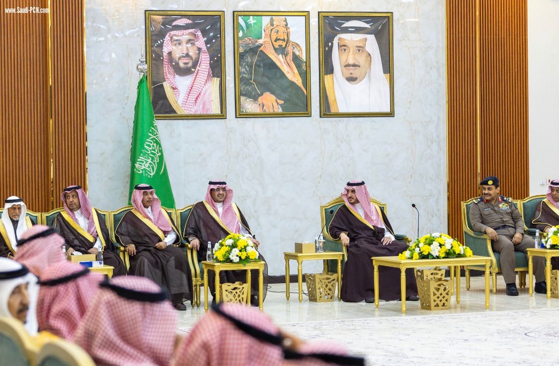 امير الجوف يستقبل المواطنين في جلسته الدورية في صوير 