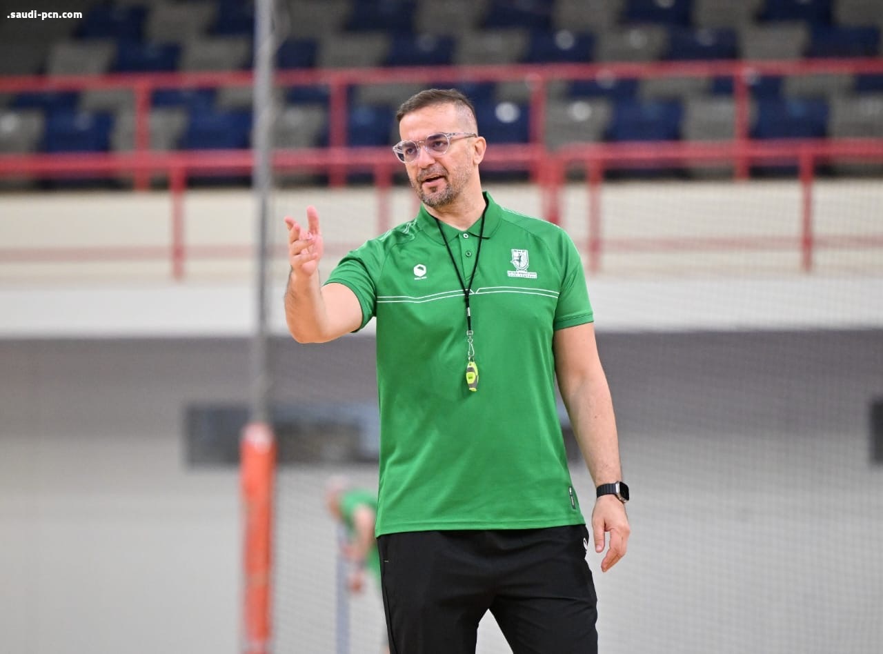اليوناني «ديمتروس» مدربًا لأخضر اليد