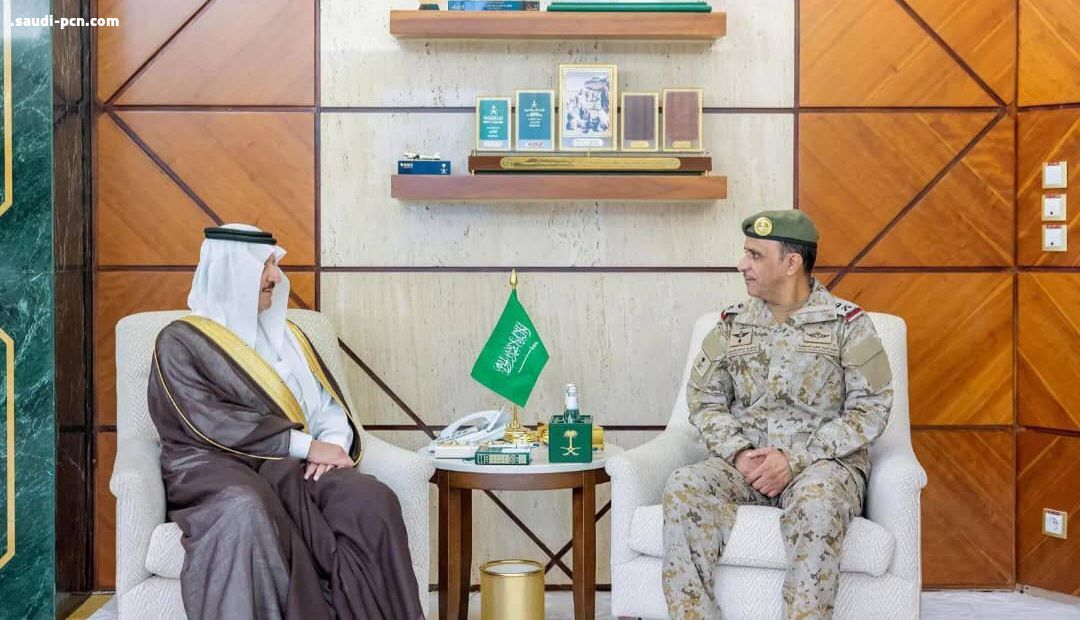 أمير الشرقية يستقبل قائد المنطقة بمناسبة تكليفه