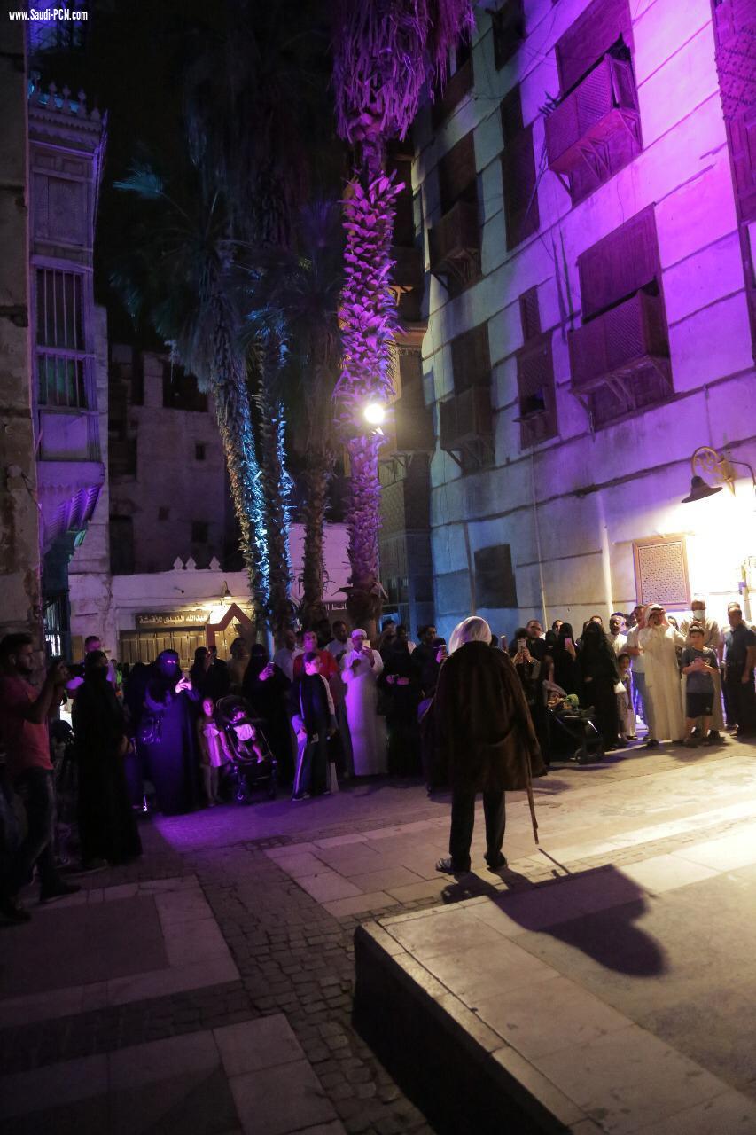 حضور رائع لمسرحية شارع العزوة  في موسم جدة التاريخية