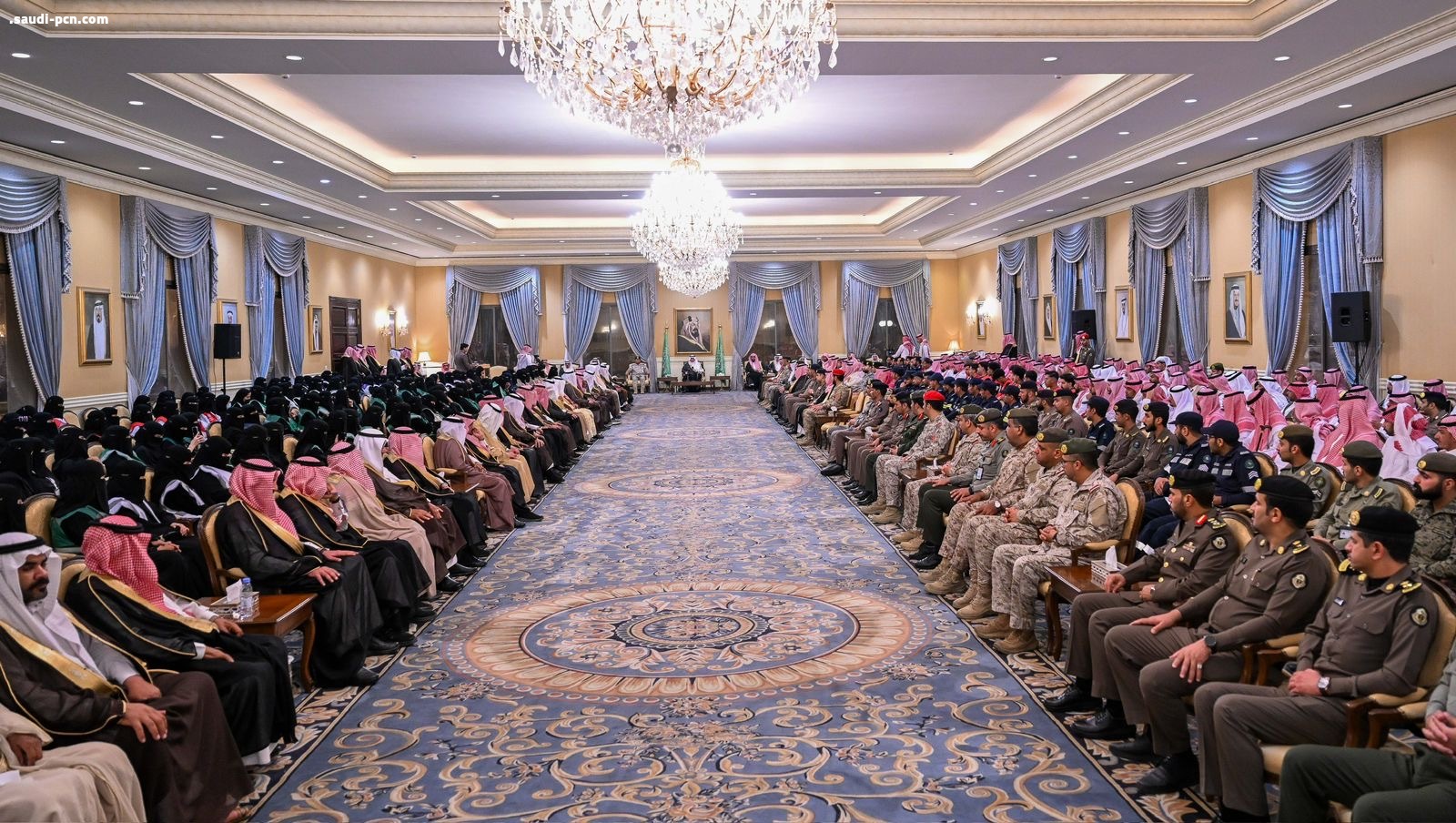 أمير تبوك خلال تكريمه المشاركين في أعمال الحج بالمنطقة: جهودكم المخلصة في خدمة ضيوف الرحمن محل فخر واعتزاز الجميع   