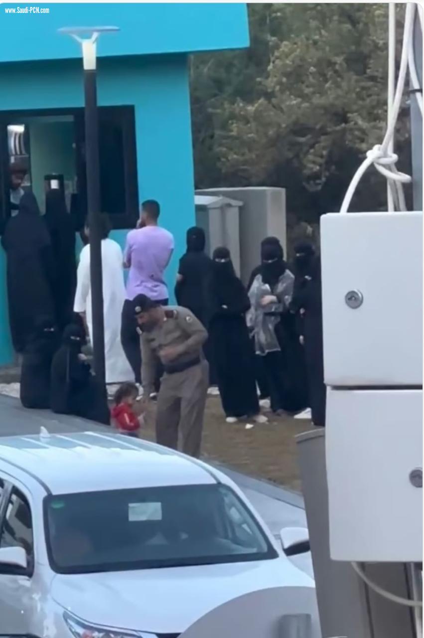رجل أمن يُنقذ طفلة تائهة في غابة رغدان ويُظهر إنسانية استثنائية