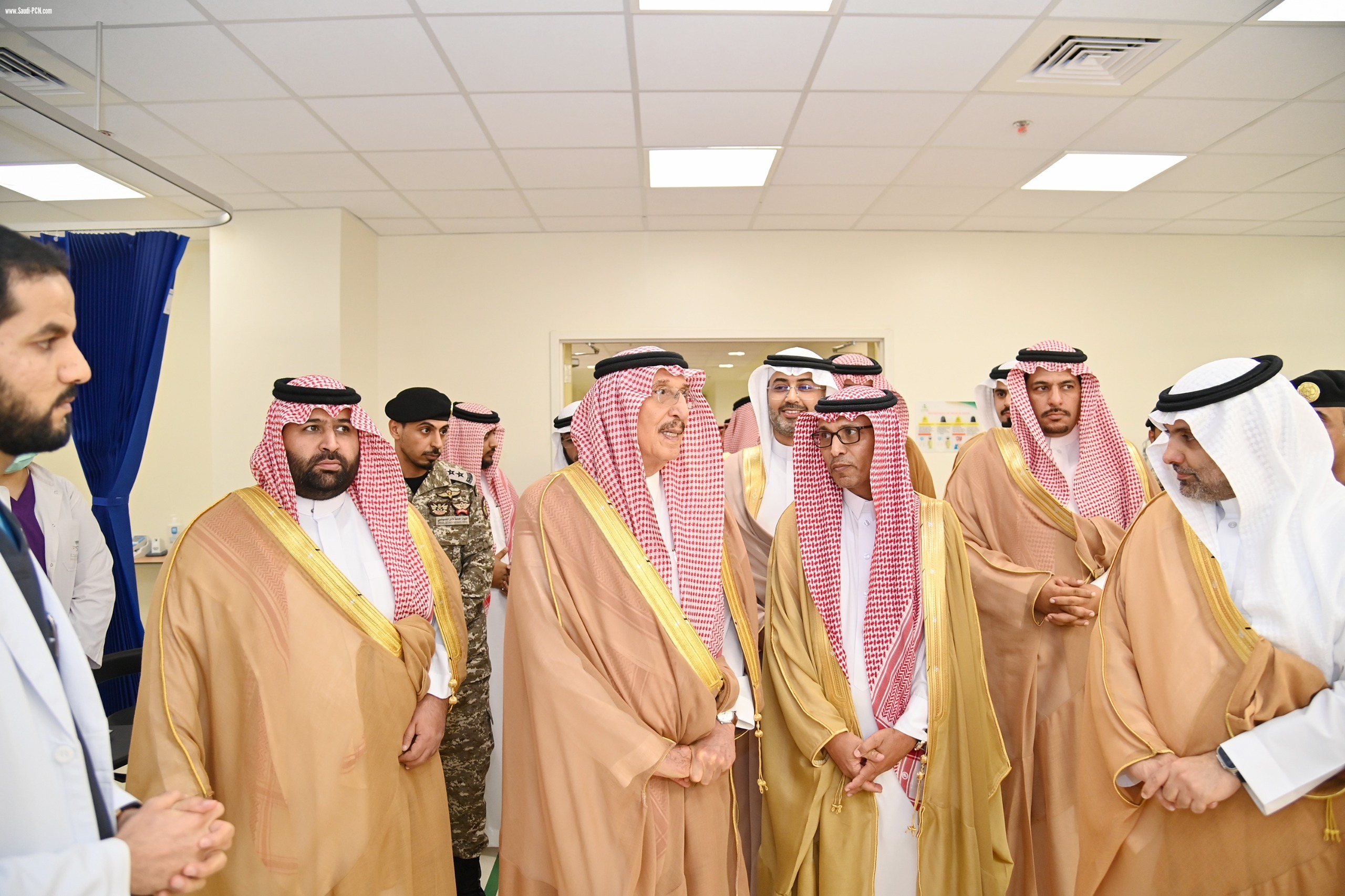 أمير منطقة جازان يدشن المرحلة الأولى بمستشفى جازان التخصصي