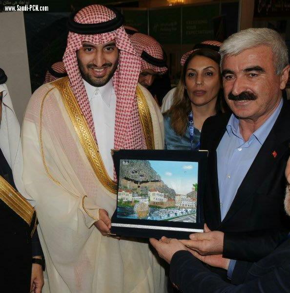 معرض السياحة والسفر يشهد أكبر مشاركة تركية  *القنصل التركي يشيد بجهود المملكة في دعم السياحة*