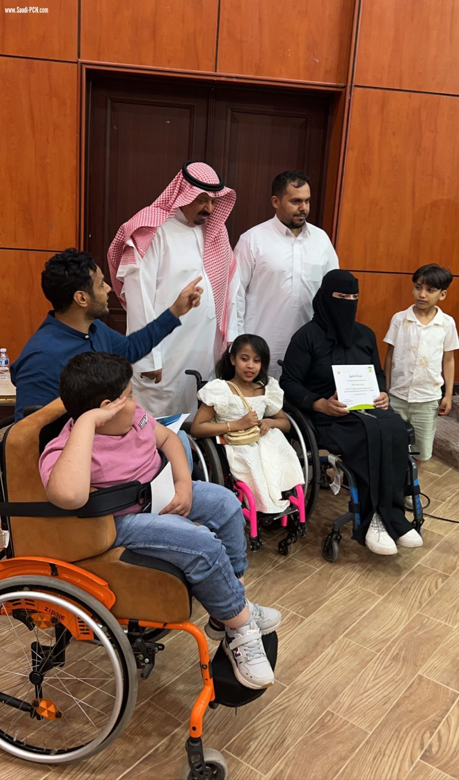 فريق الهمة والجمال التطوعي يختتم دورة التجميل لذوي الهمم وذويهم