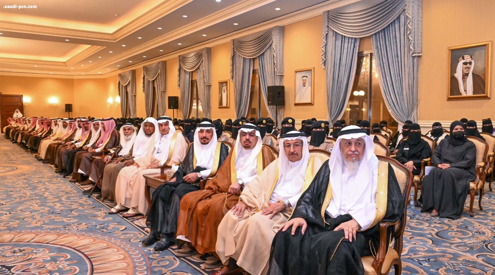 أمير تبوك خلال تكريمه المشاركين في أعمال الحج بالمنطقة: جهودكم المخلصة في خدمة ضيوف الرحمن محل فخر واعتزاز الجميع   
