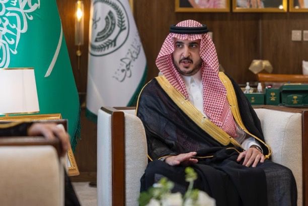 الأمير فيصل بن نواف يلتقي مديري الإدارات الخدمية بمحافظة صوير