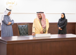 أمير تبوك يقف على المراحل النهائية لمشروع مبنى مجلس المنطقة وقاعة المؤتمرات 