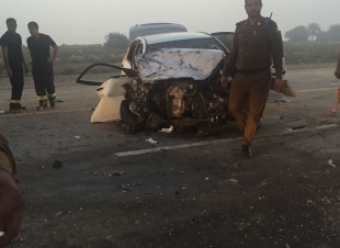 اثنان في حالة غير طبيعية يتسبا في حادث على طريق العقير العيون ادي ل11 اصابة وحالتا وفاة 