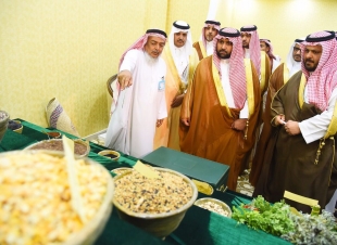 نائب أمير جازان يفتتح معرض المشروعات الحكومية ويدشن مكتب تسهيلات شهداء الواجب بمحافظة العارضة