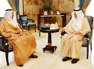 الأمير خالد الفيصل يلتقى مدير عام الخطوط الجوية العربية السعودية في مقر الإمارة بجدة 