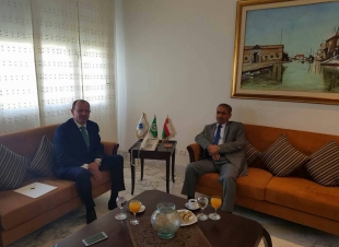 الأمين العام للمنظمة العربية لتكنولوجيات الإتصال والمعلومات المهندس محمد بن عمر  يلتقي بسفير سلطنة عمان في تونس 