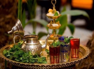 التراثية وسيدة الأعمال السيدة نادية وعامو تستضيف كوكبة من ملتقى رواد ومواهب