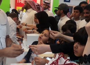 صحاري مول يحتضن شبكة البالونات المحملة بالجوائز  تنفيذ بالونايزر ورعاية نوفالاك  