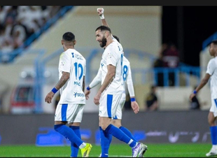 الدوري السعودي للمحترفين.... ثلاثية خيالية لبنزيمة في بداية مشواره مع الهلال على حساب الأخدود