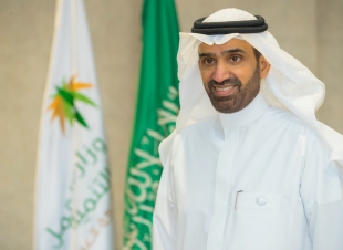 وزير العمل والتنمية الإجتماعية يقر ضوابط  الحماية من التعديات السلوكية  في بيئة العمل