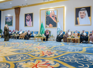 أمير الباحة يناقش المشروعات التنموية والخدمات المقدمة في محافظة قلوة ‏