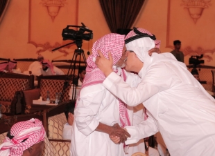مركز حي الزهراء يكرم أهل الوقار