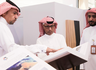  مدير عام صحة جازان يفتتح المعرض التوعوي التفاعلي