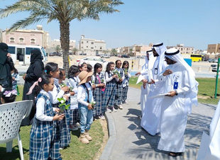 *خمسون طالب وطالبة يتعرفون على زراعة الشجرة وطرق العناية بها ضمن نطاق بلدية غرب الدمام*