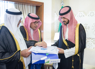 أمير المنطقة الشرقية ونائبه يستقبلان مجلس إدارة نادي الفتح