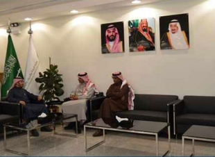 مدير بيئة الجوف يبحث تطوير التعاون مع مركز تنمية الغطاء النباتي