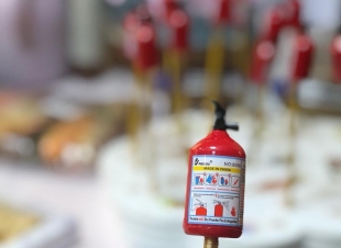 جامعة جازان تدرب منسوباتها على حالات الطوارىء وطرق الإخلاء