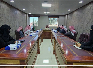 مدير عام فرع وزارة الشؤون الإسلامية والدعوة والإرشاد بمنطقة تبوك يعقد اجتماعاً لمناقشة البيانات الإحصائية