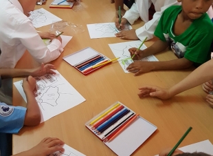 مدرسة قزع الابتدائية للبنات باحد المسارحة تحتفل باليوم الوطني ٨٧ للمملكة