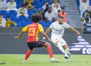 بنزيما يقود الاتحاد لإسقاط الترجي في كأس الملك سلمان