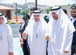 محافظ الطائف يدشن  الأقسام  المتطوره بمستشفي الأطفال