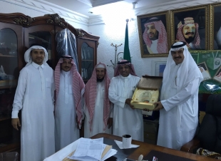 تنمية الطوال تكرم رئيس بلديتها  المهندس زكري