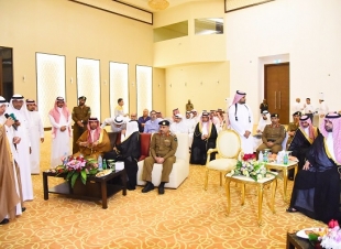 أمير منطقة جازان بالنيابة يتفقد مشروع الفندق الاستثماري ومركز الغوص بجامعة جازان