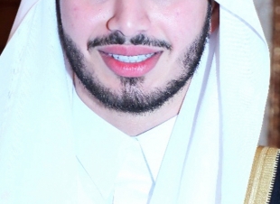 الأمير مقرن بن عبد العزيز يشرف حفل عقد قرآن السيد والمدرس