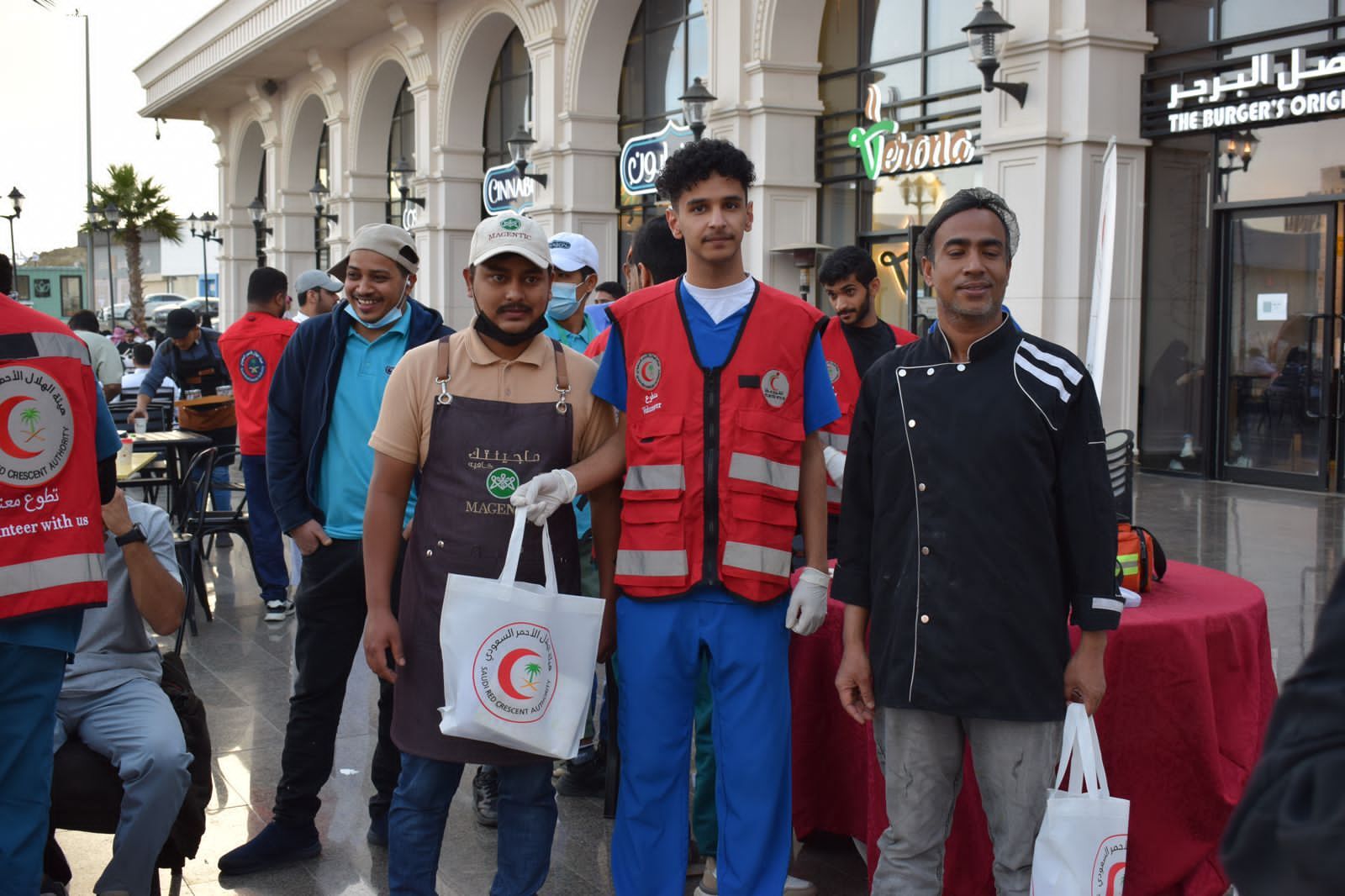 هلال الباحة يحتفى بفعاليات اليوم العالمي للهلال الأحمر والصليب الأحمر 
