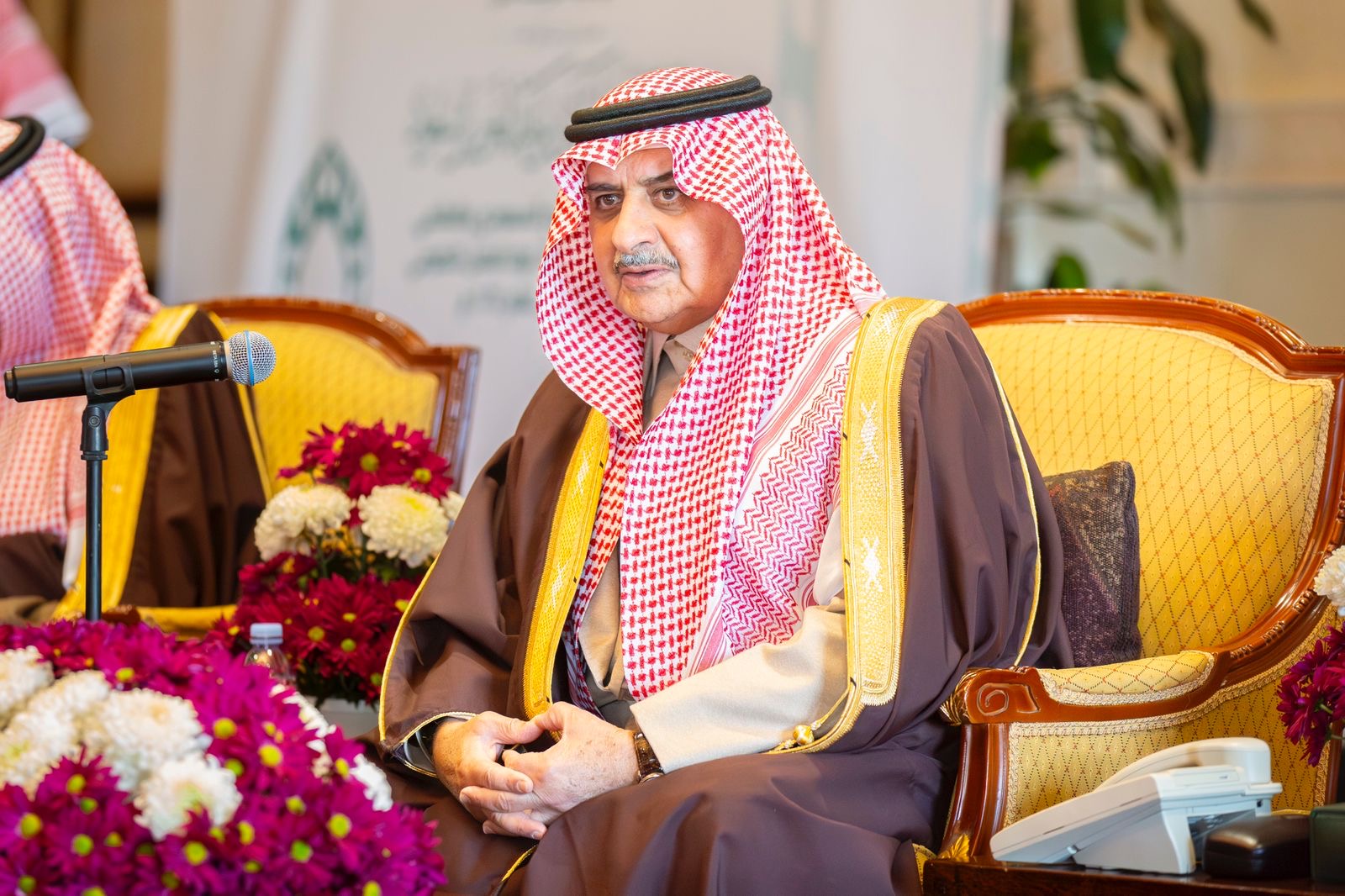 أمير منطقة تبوك يكرم الفائزين بجائزة 