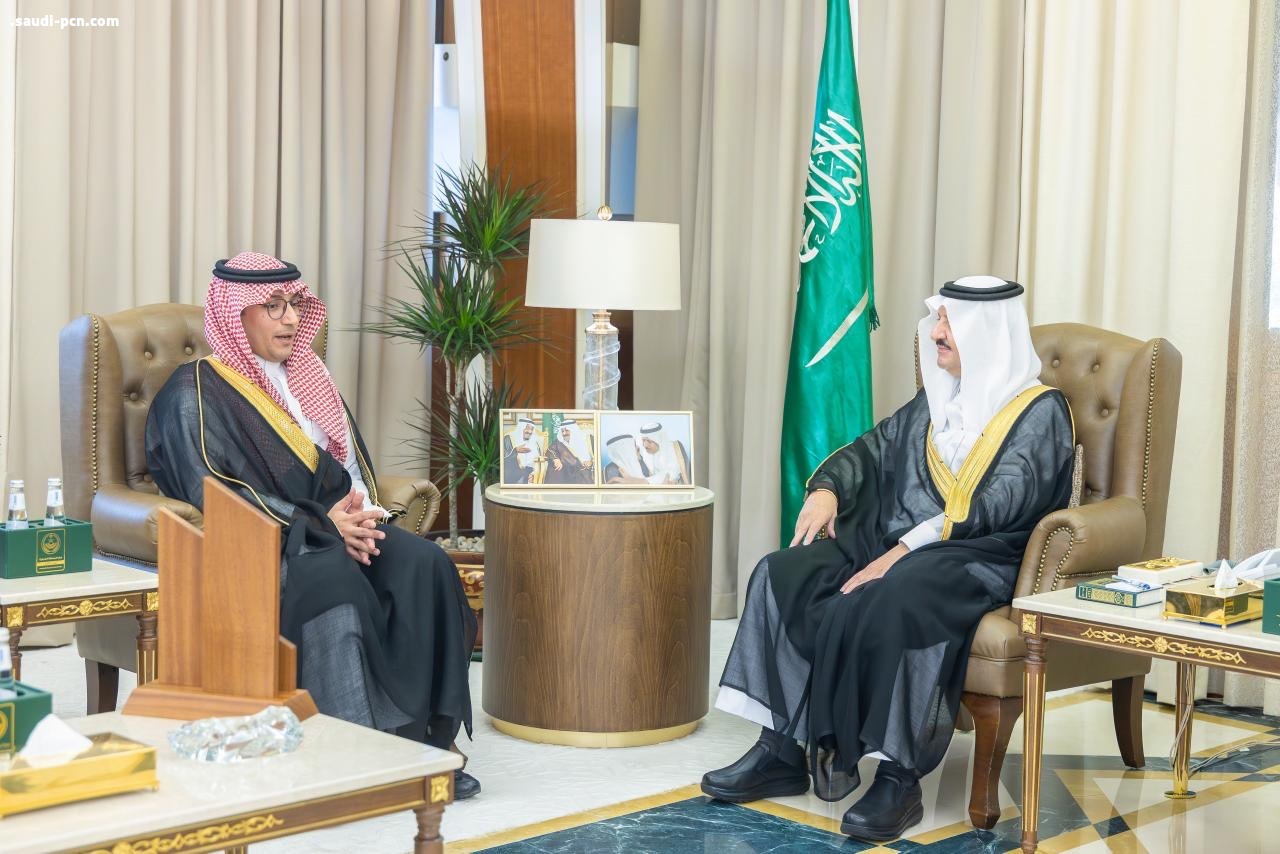 أمير المنطقة الشرقية ونائبه يستقبلان مجلس إدارة نادي الفتح