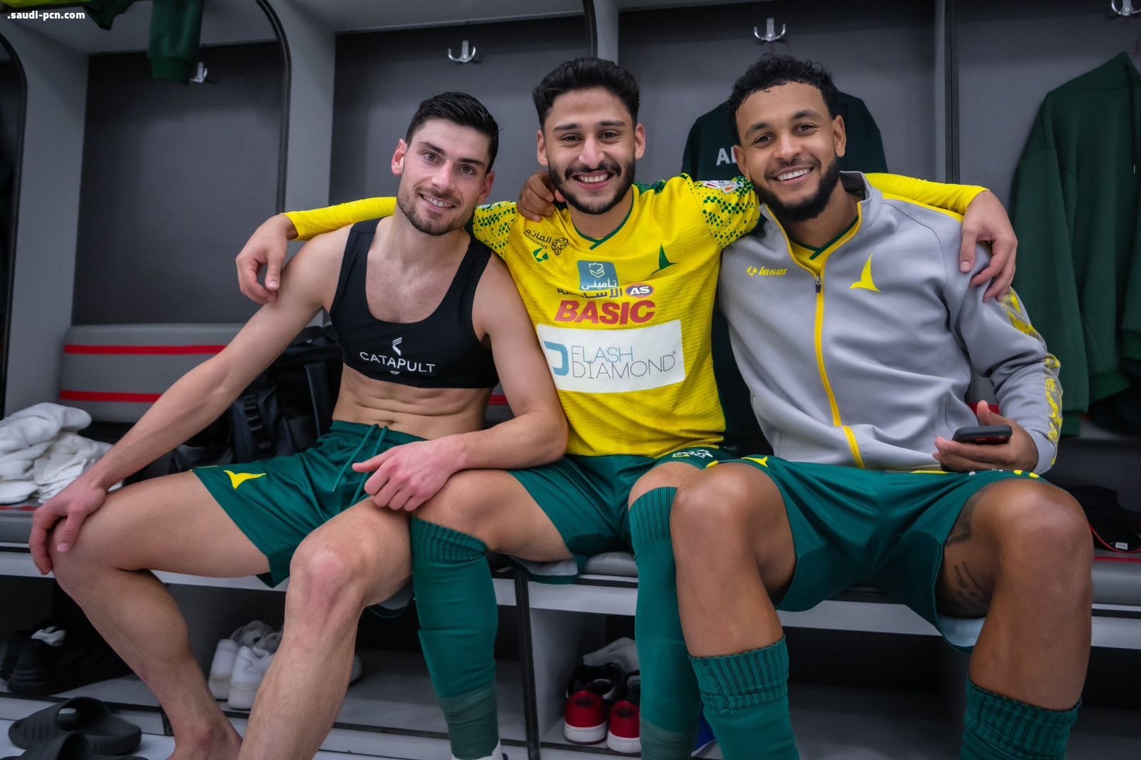 الخليج يمطر شباك ضمك برباعية ويخطف ثلاث نقاط ثمينة