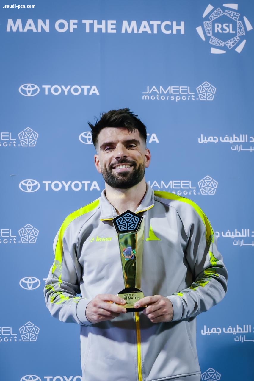 الخليج يمطر شباك ضمك برباعية ويخطف ثلاث نقاط ثمينة