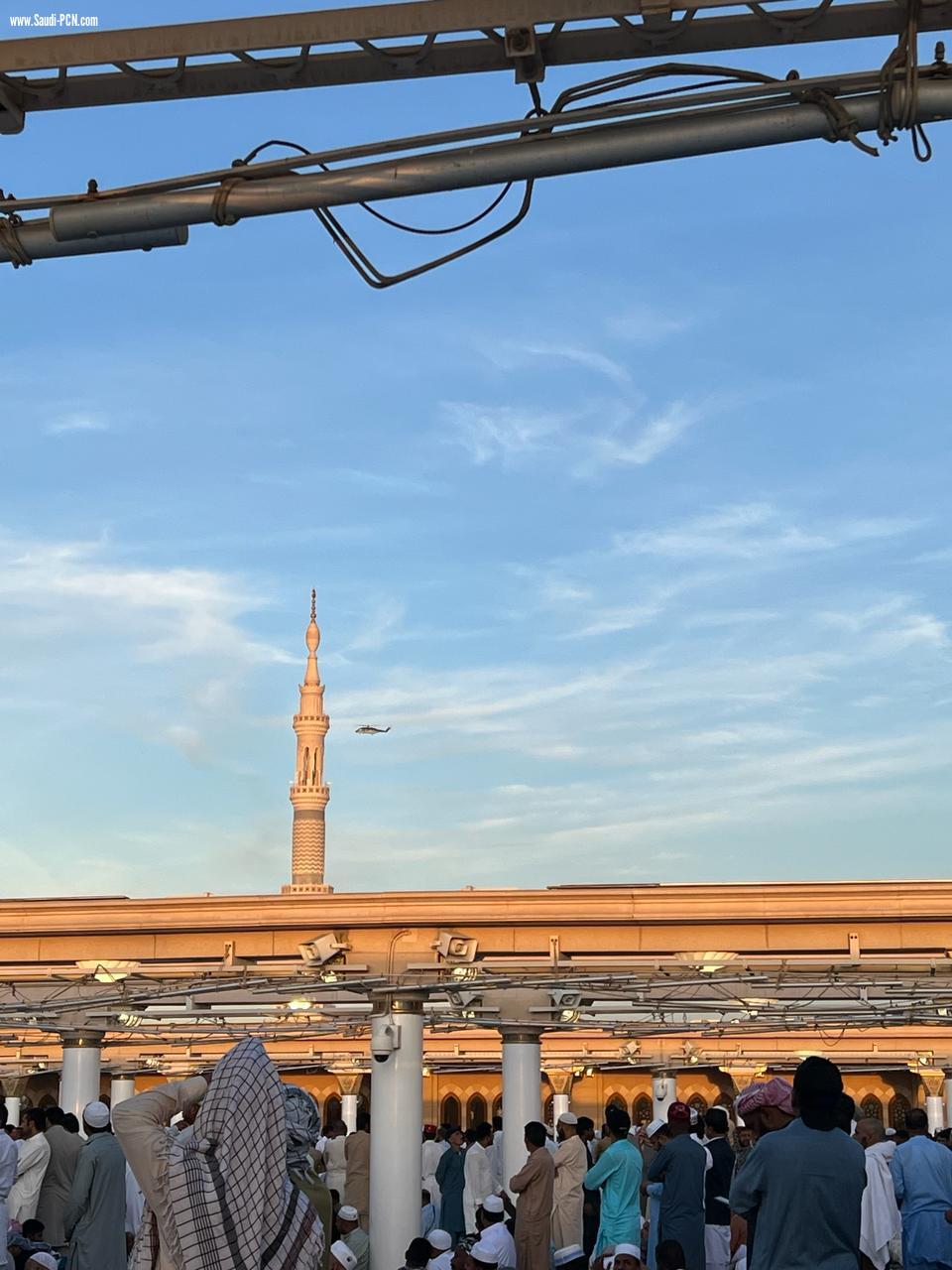 صلاة العيد من المسجد النبوي الشريف 