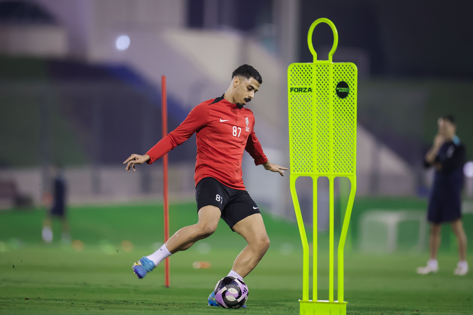 القادسية يعسكر في قطر