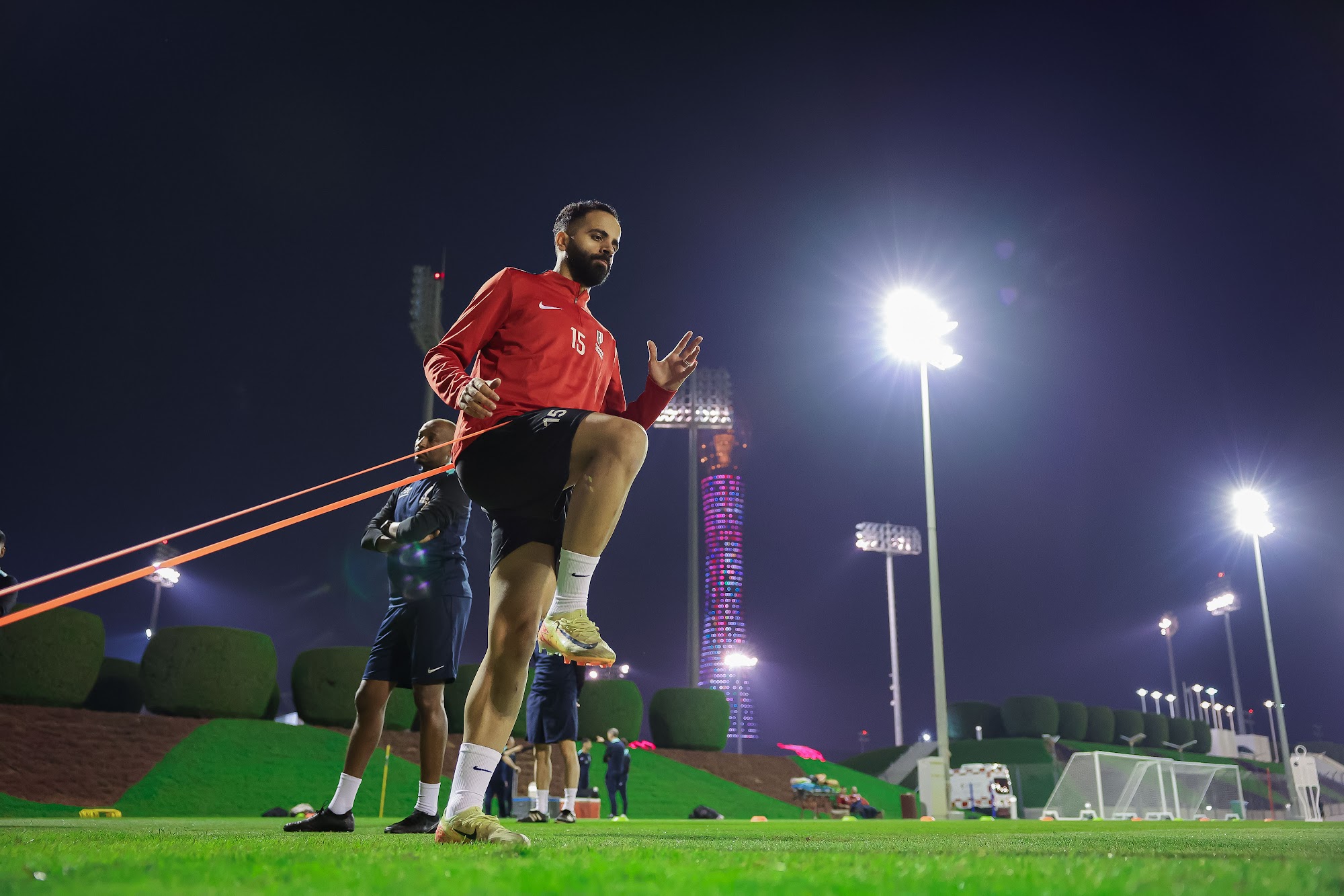 القادسية يعسكر في قطر