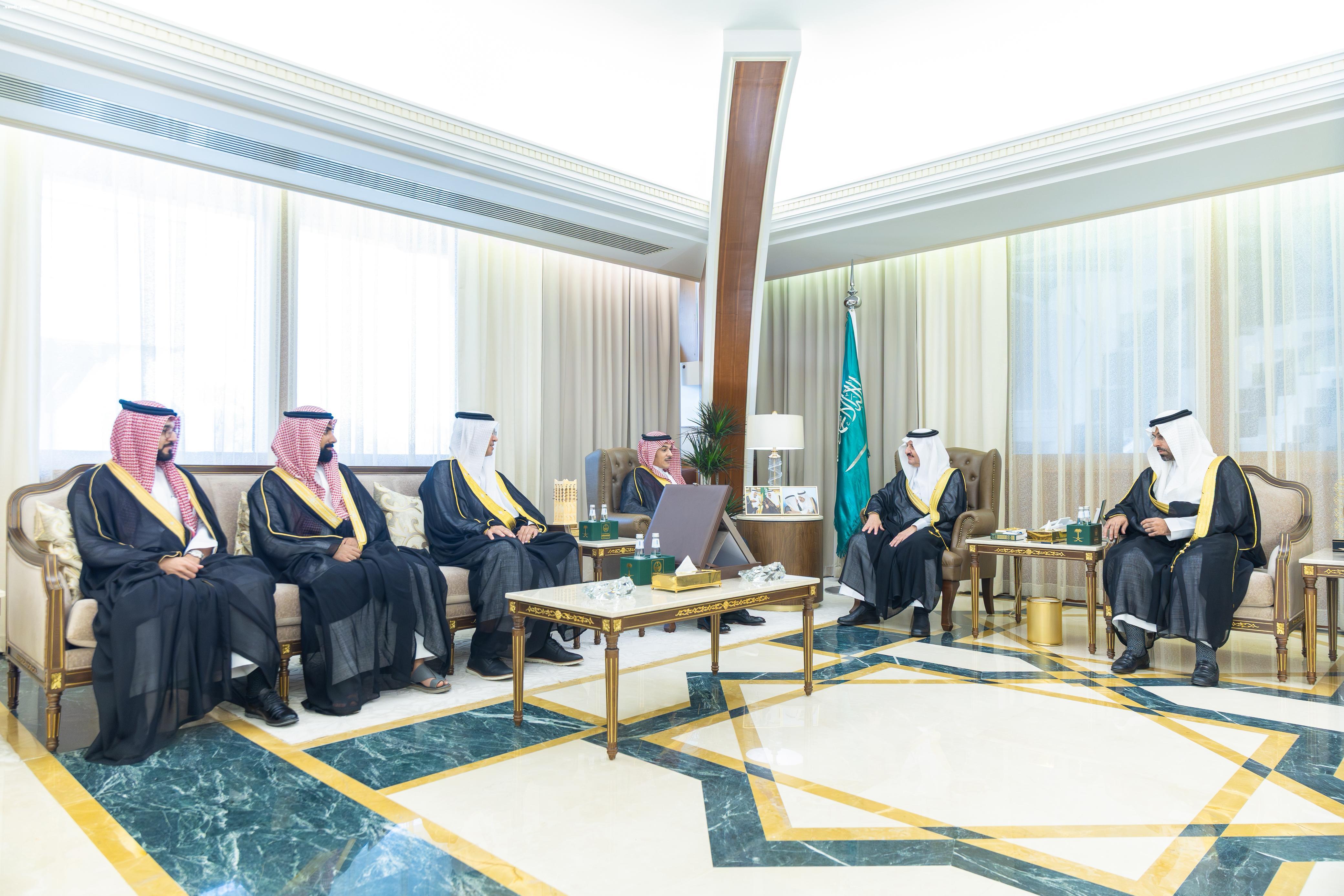 سمو أمير المنطقة الشرقية يستقبل مجلس إدارة الاتحاد السعودي لكرة اليد
