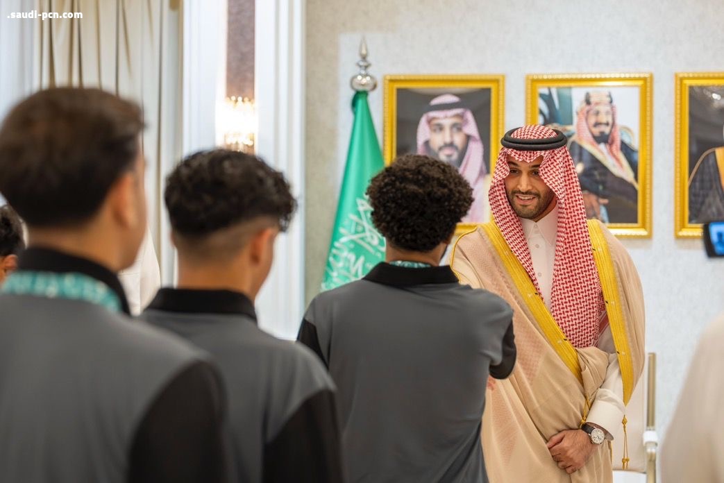 نيابةً عن أمير منطقة الجوف.. الأمير متعب بن مشعل يستقبل نادي القلعة بمناسبة صعود فريق الشباب إلى الأولى وتحقيق الفريق الأول درع الدرجة الثالثة