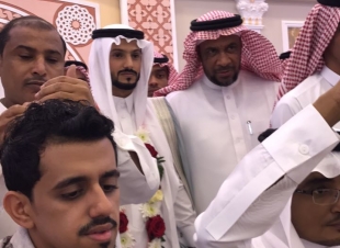 الشاب يوسف الشمراني في القفص الذهبي  