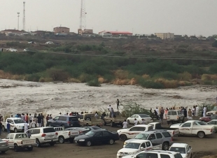أمطار متوسطة على محافظة صامطة واحد المسارحة 