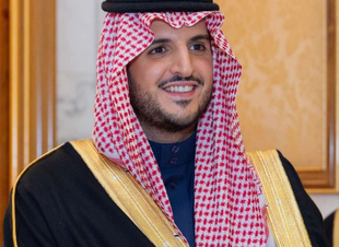 الصحيفة تهنأ الامير فواز بن سلطان  بمناسبة صدور الأمر الكريم بتعيينه محافظًا لمحافظة الطائف.