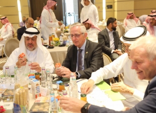 البيئة تستعرض التجربة الدانماركية الناجحة في مجال الزراعة العضوية