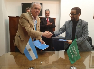 البيئة 3 اتفاقيات بين الشركات السعودية والأرجنتينية في مجال تصدير الأعلاف للمملكة